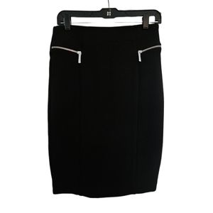 Awesome fitted Michael Kors skirt. Well made nice fabric.